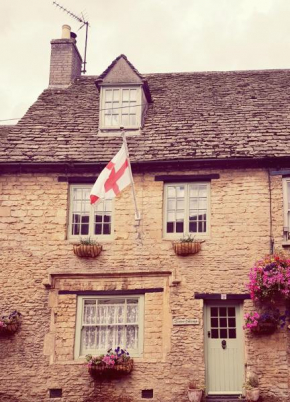 Tudor Cottage